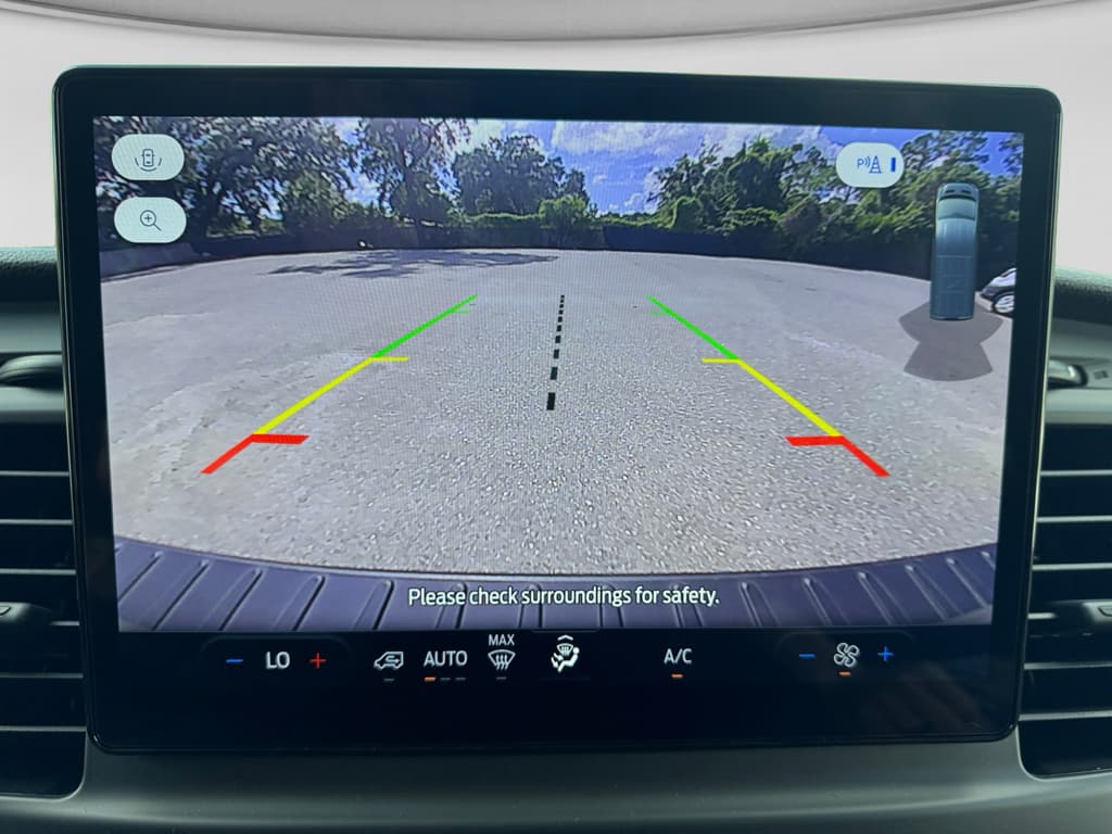 2024 Ford E-Transit view 15