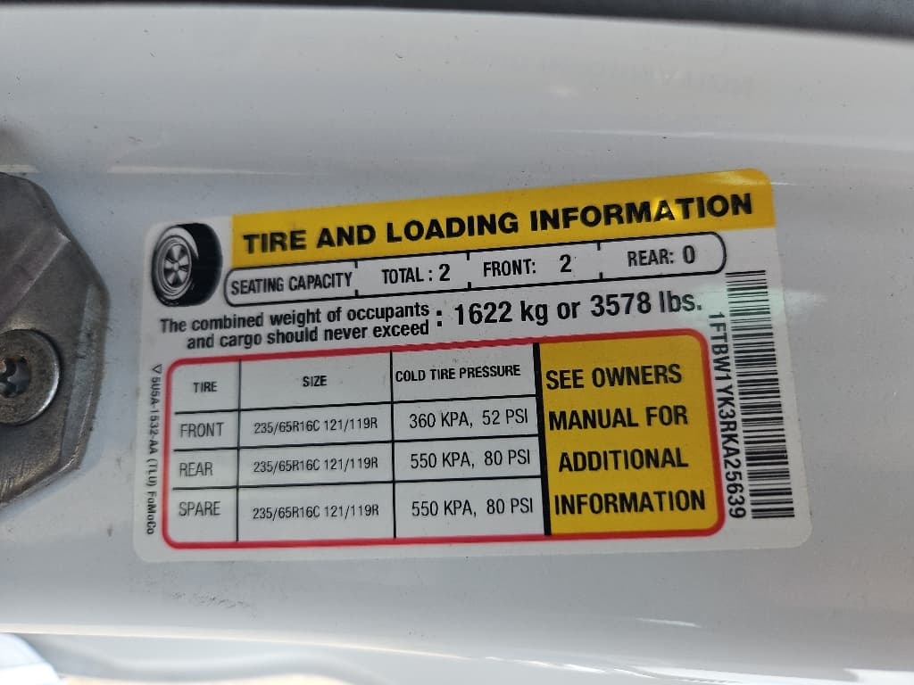 2024 Ford E-Transit view 25