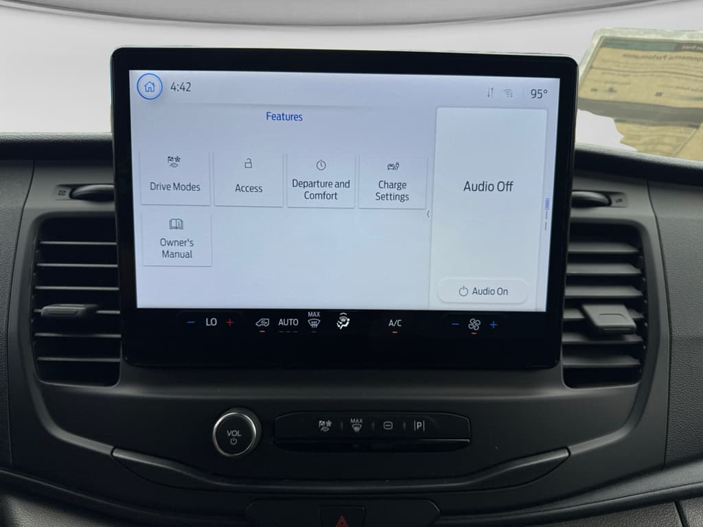 2024 Ford E-Transit view 14