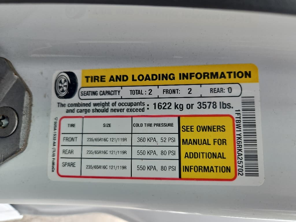 2024 Ford E-Transit view 25