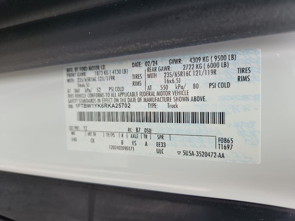 2024 Ford E-Transit view 24