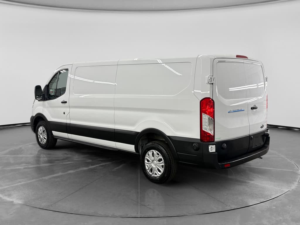2024 Ford E-Transit view 2