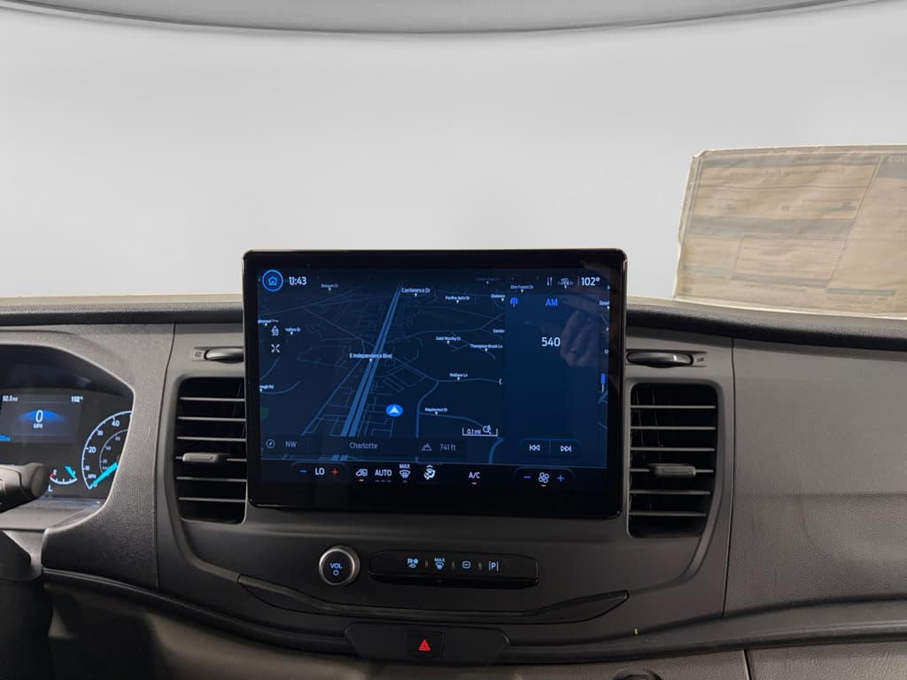 2024 Ford E-Transit view 13