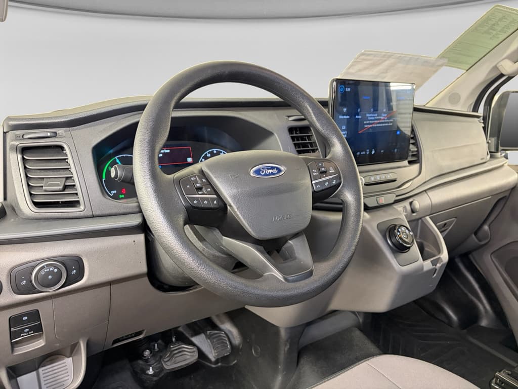 2024 Ford E-Transit view 21