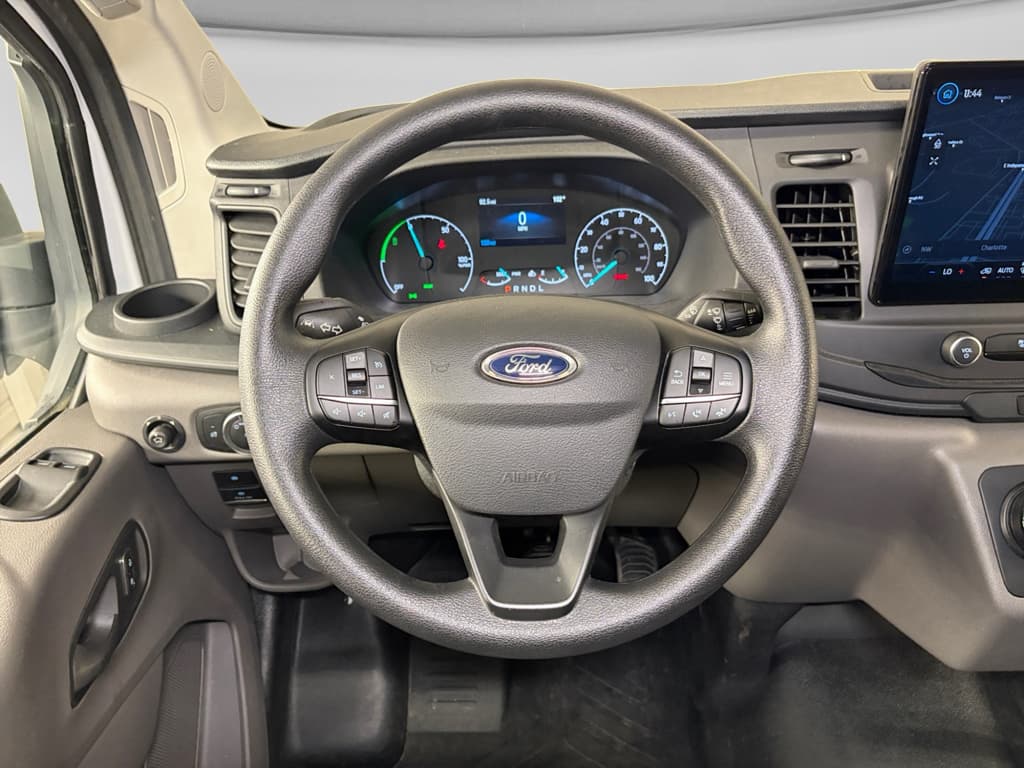 2024 Ford E-Transit view 10
