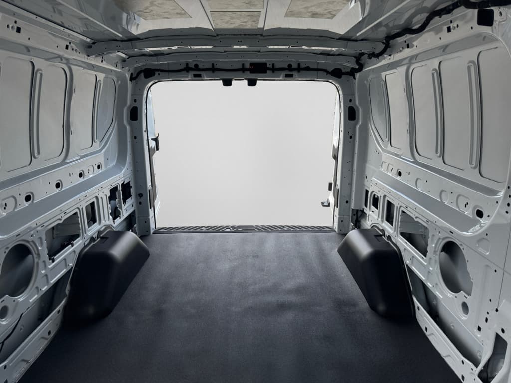 2024 Ford E-Transit view 20