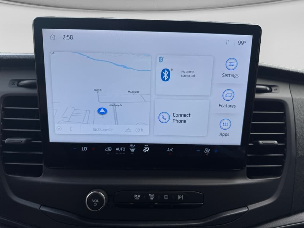 2024 Ford E-Transit view 10