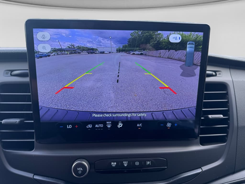 2024 Ford E-Transit view 14