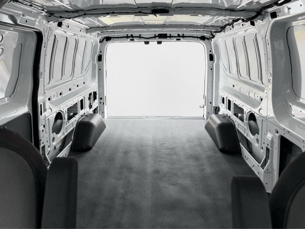 2024 Ford E-Transit view 19