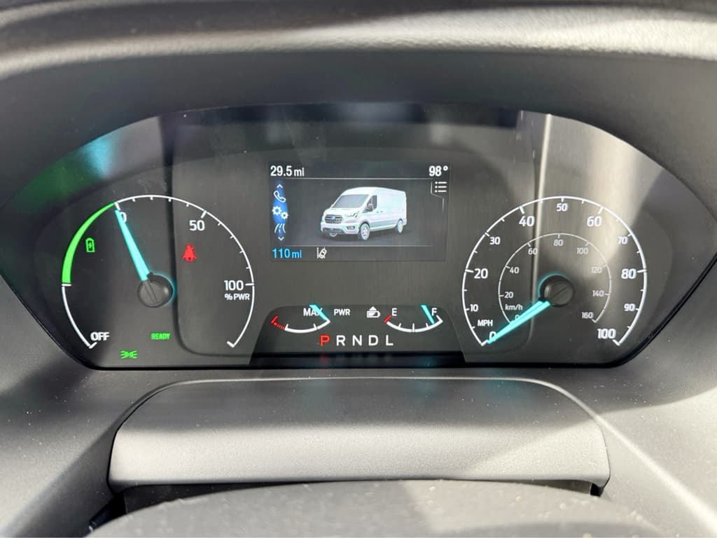 2024 Ford E-Transit view 9