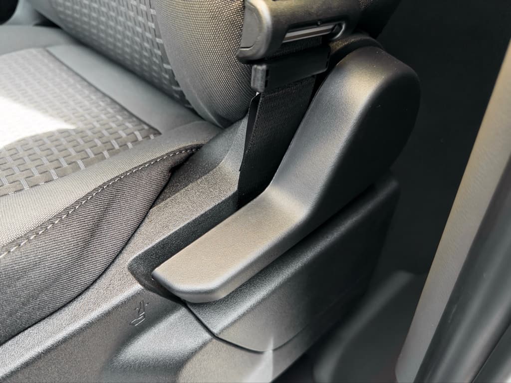 2024 Ford E-Transit view 6