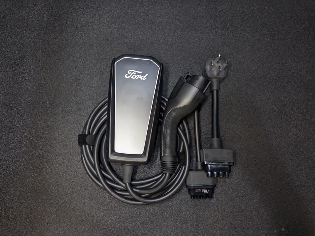 2024 Ford E-Transit view 35