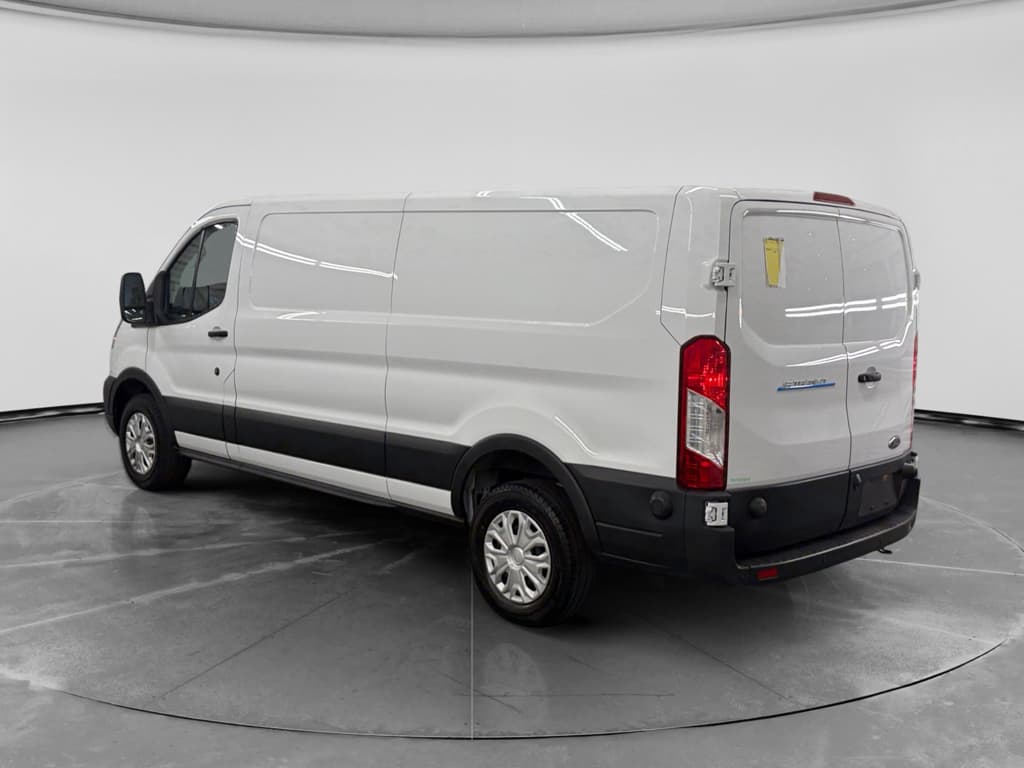 2024 Ford E-Transit view 2