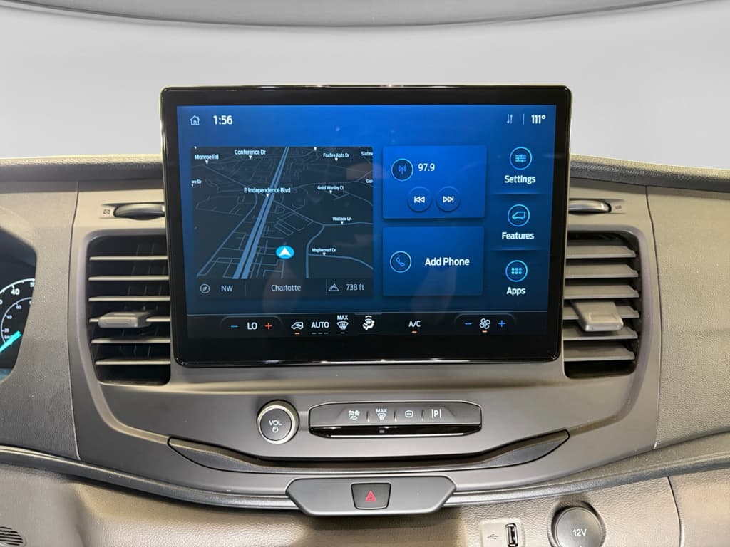 2024 Ford E-Transit view 9