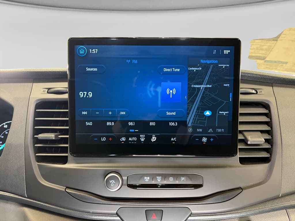 2024 Ford E-Transit view 11