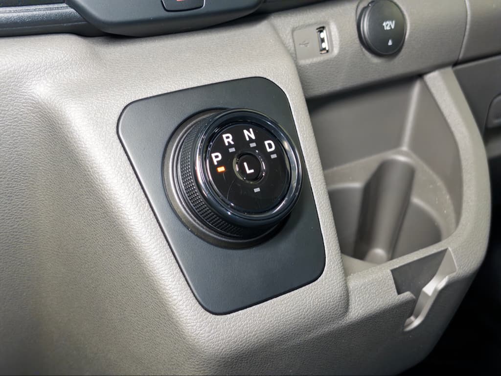 2024 Ford E-Transit view 15