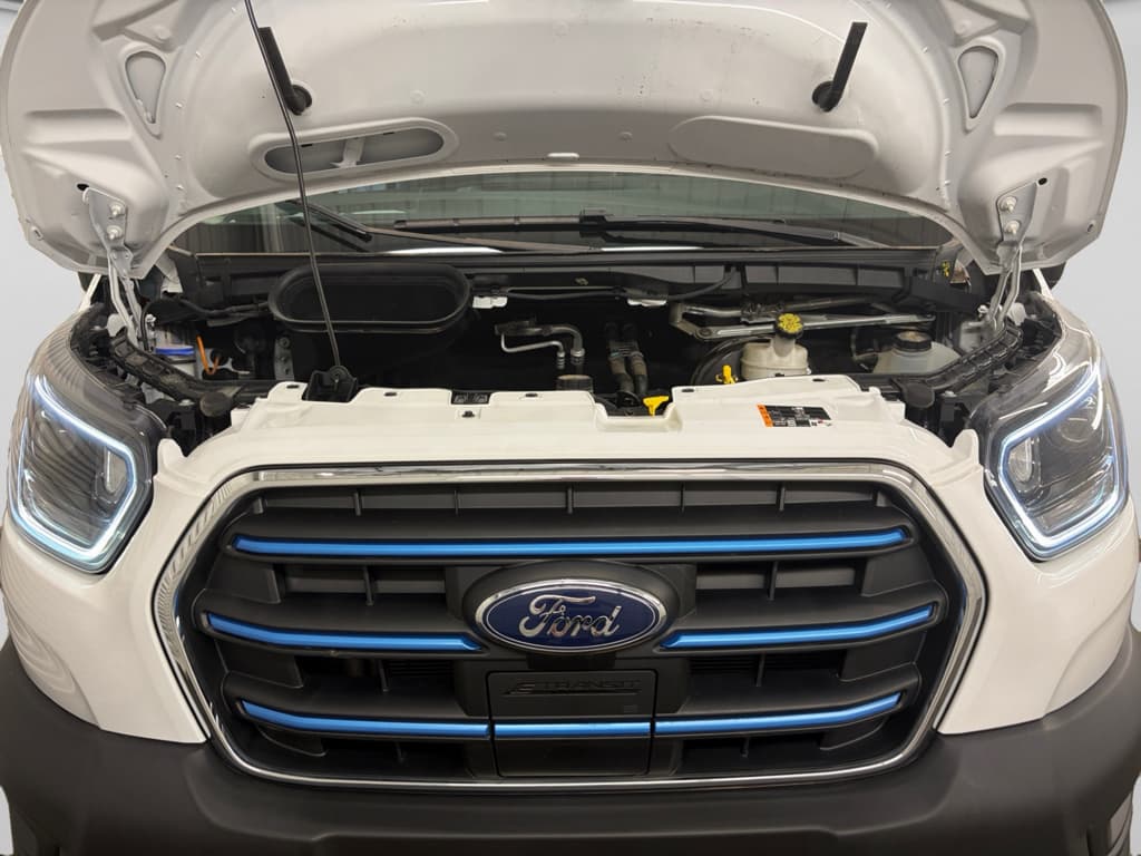 2024 Ford E-Transit view 21