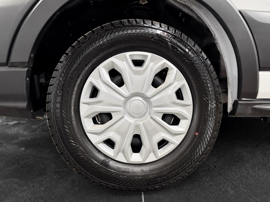 2024 Ford E-Transit view 34