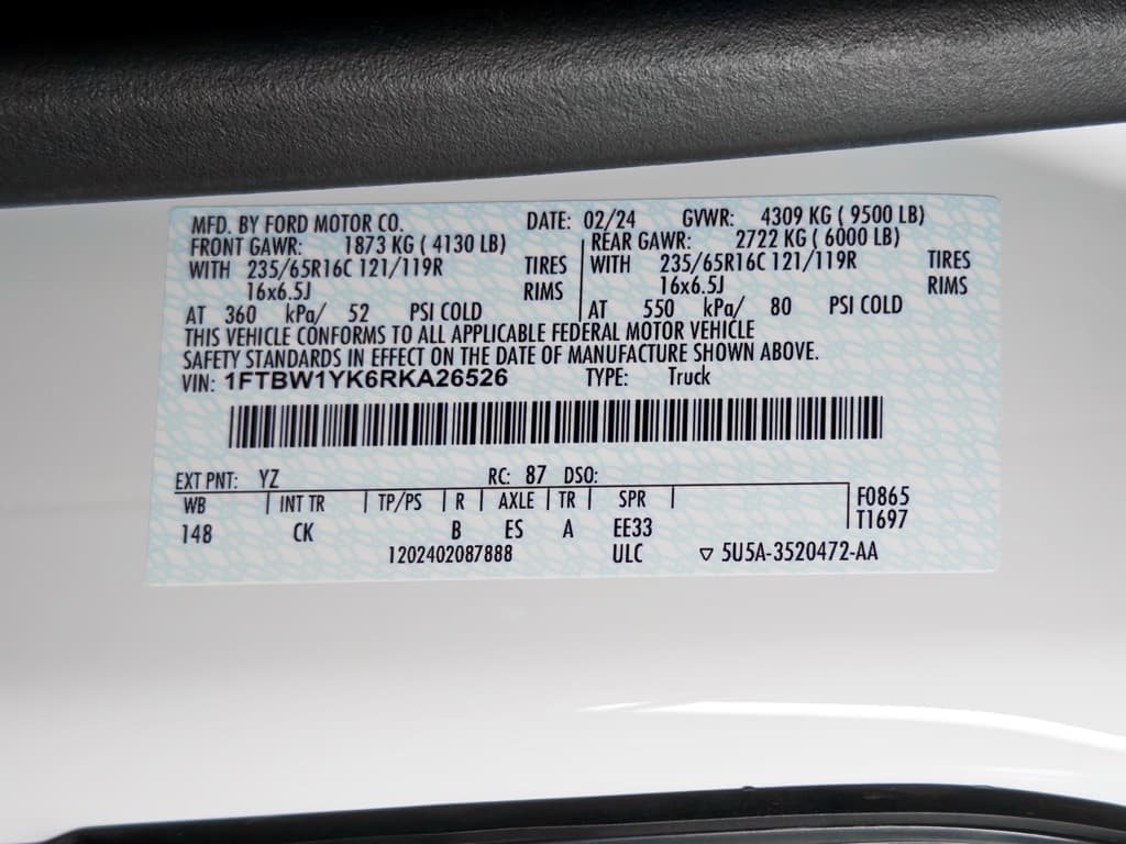 2024 Ford E-Transit view 26