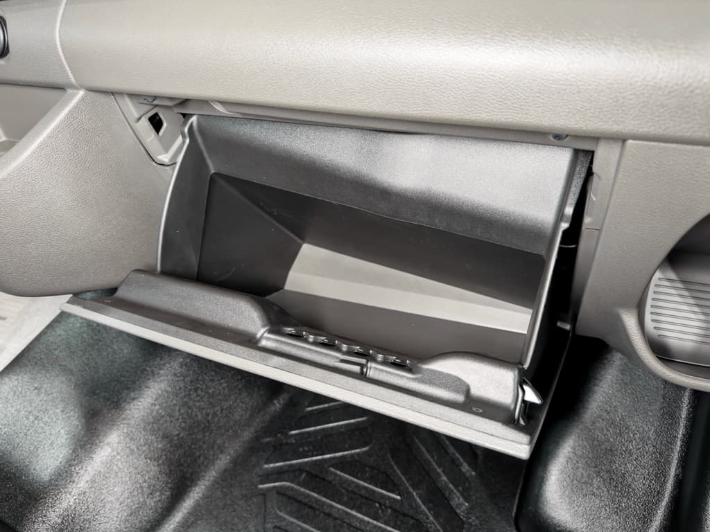 2024 Ford E-Transit view 21