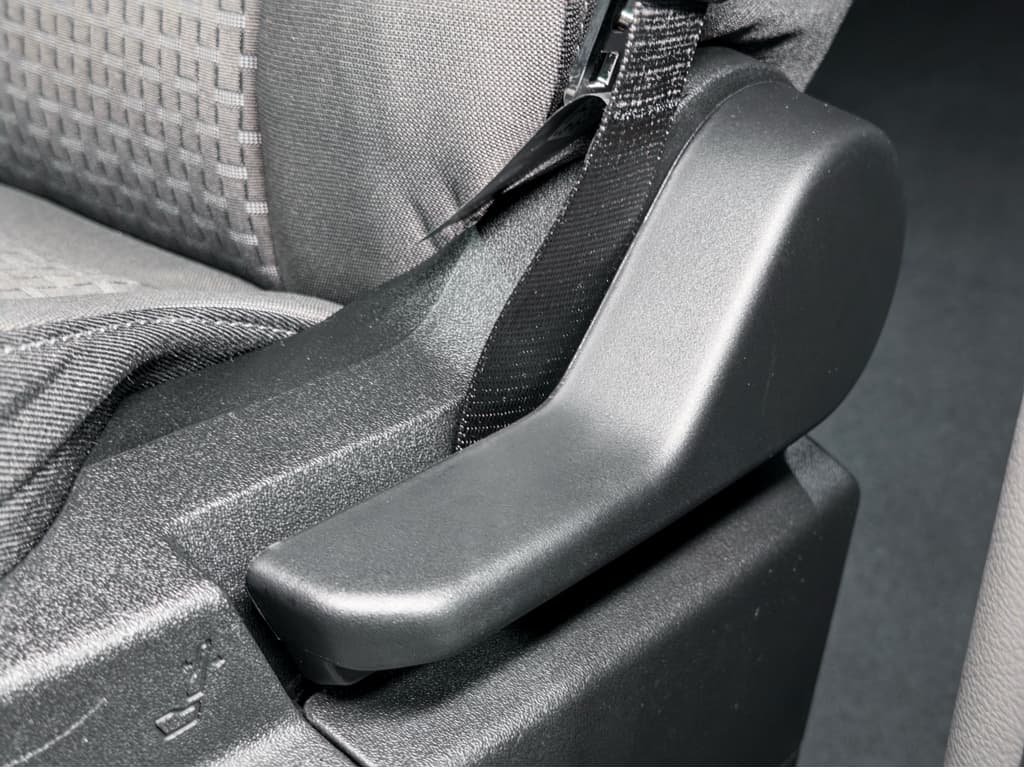 2024 Ford E-Transit view 8