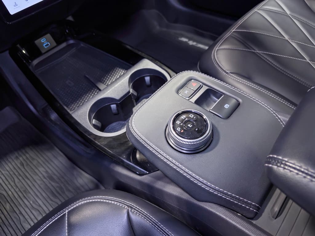 2022 Ford Mustang Mach-E view 19