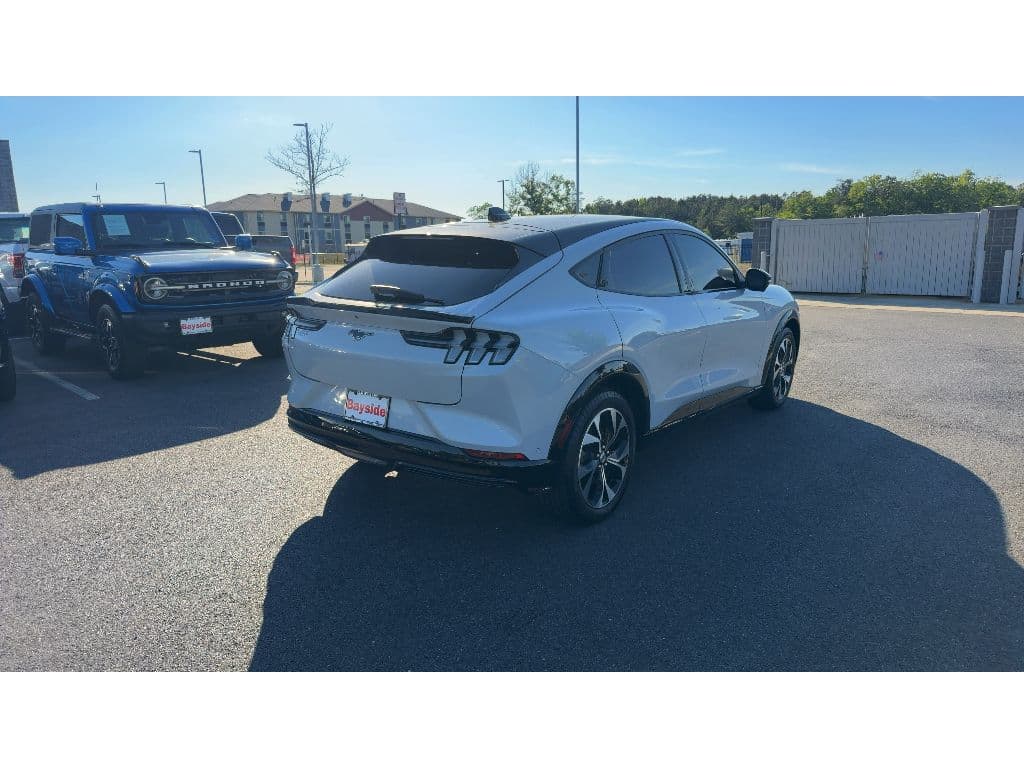 2023 Ford Mustang Mach-E view 3