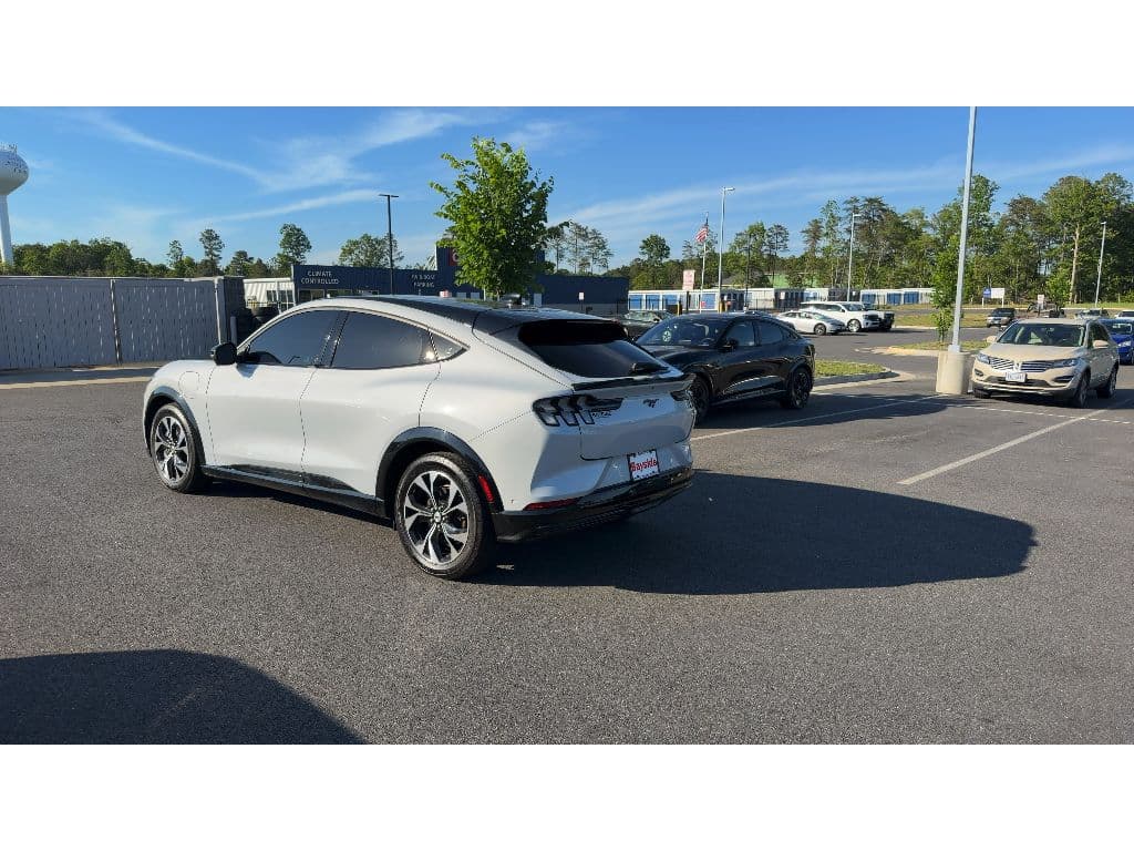 2023 Ford Mustang Mach-E view 4