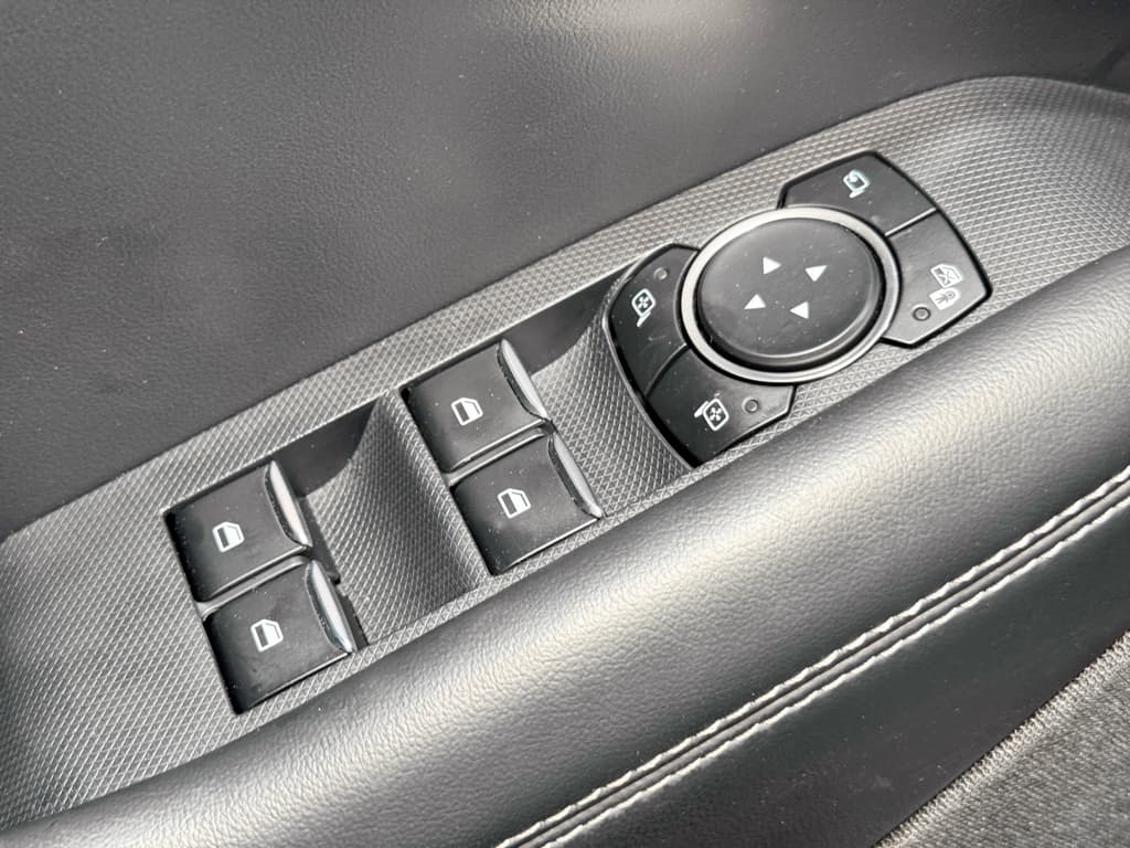 2023 Ford Mustang Mach-E view 7