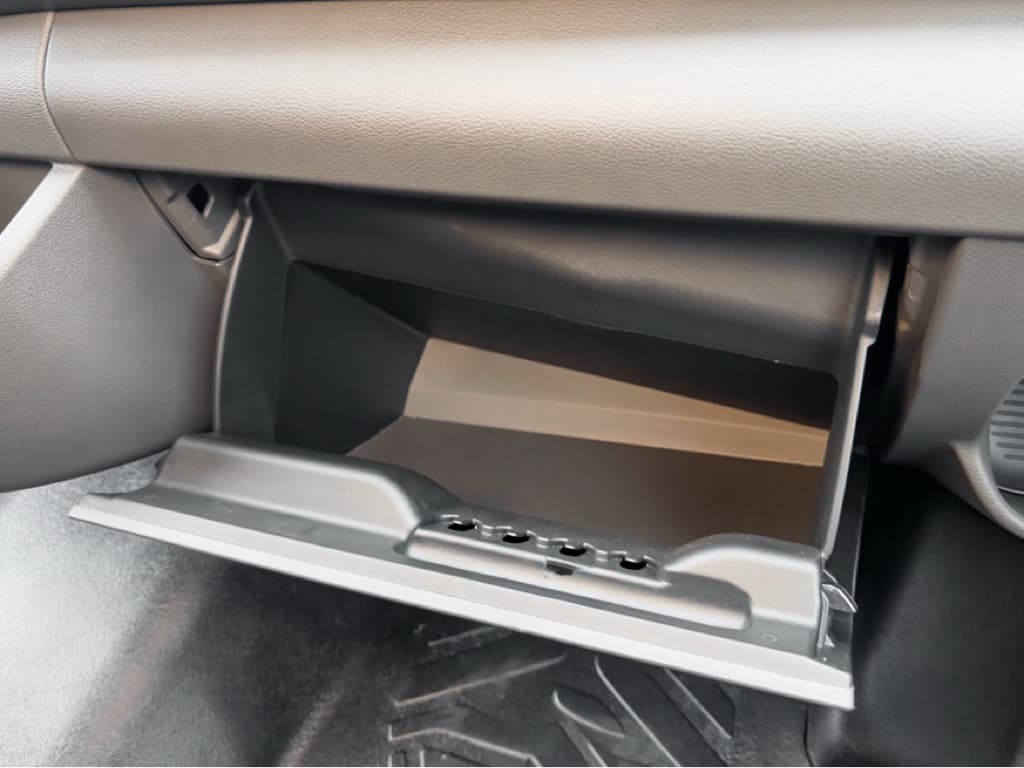 2024 Ford E-Transit view 17
