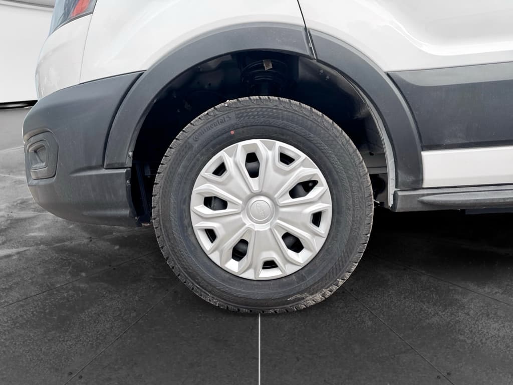2024 Ford E-Transit view 26