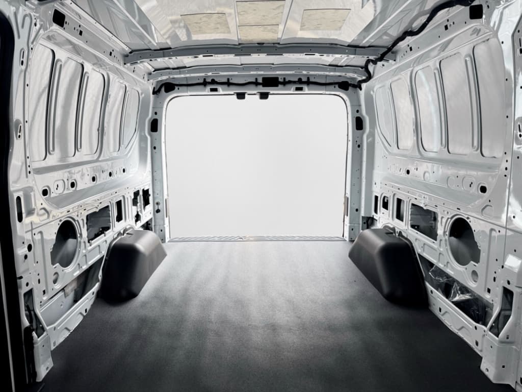 2024 Ford E-Transit view 23