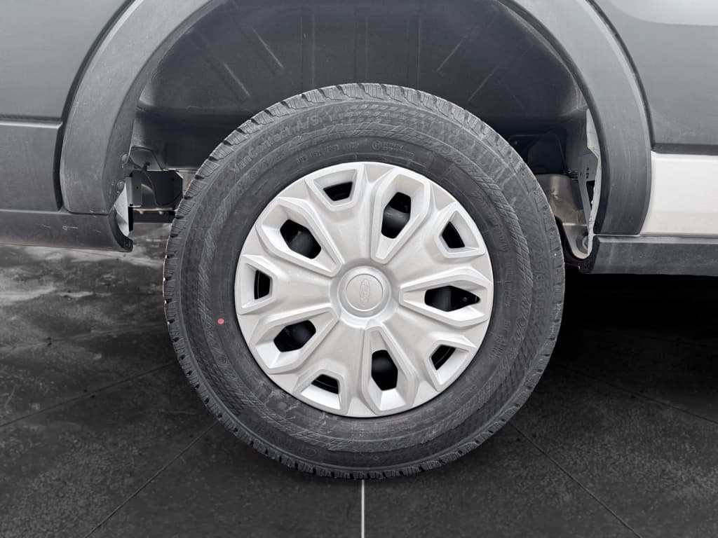 2024 Ford E-Transit view 30