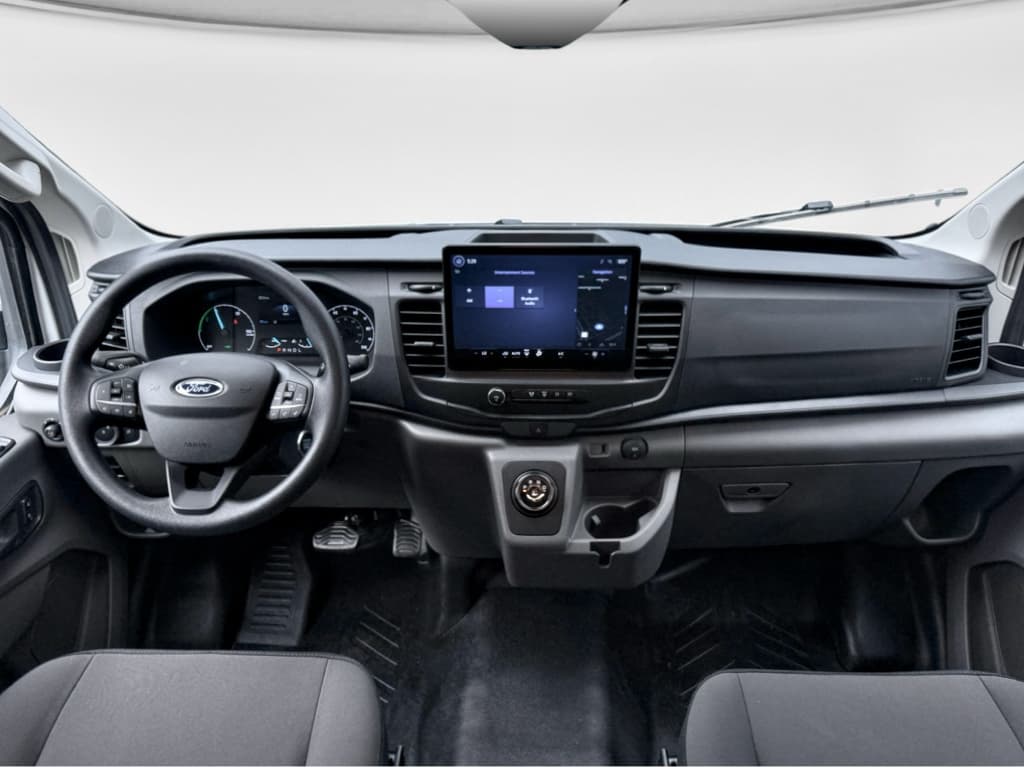 2024 Ford E-Transit view 18