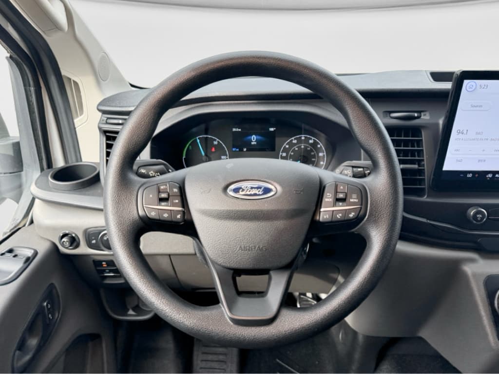 2024 Ford E-Transit view 9