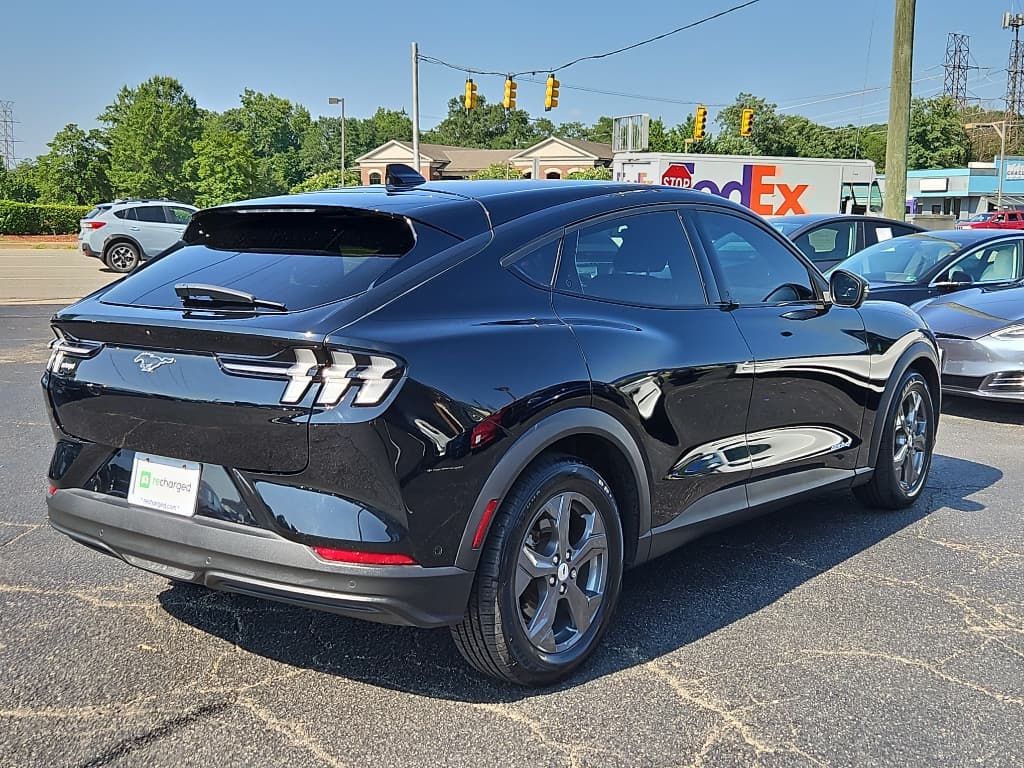 2021 Ford Mustang Mach-E view 3