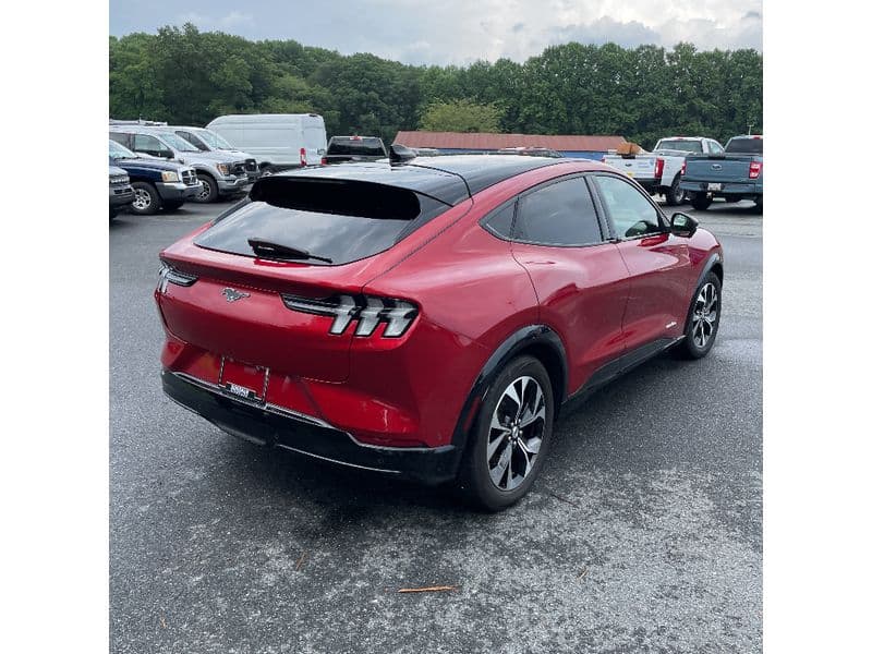 2021 Ford Mustang Mach-E view 4