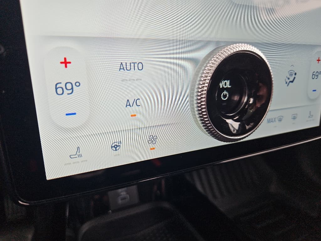 2022 Ford Mustang Mach-E view 15