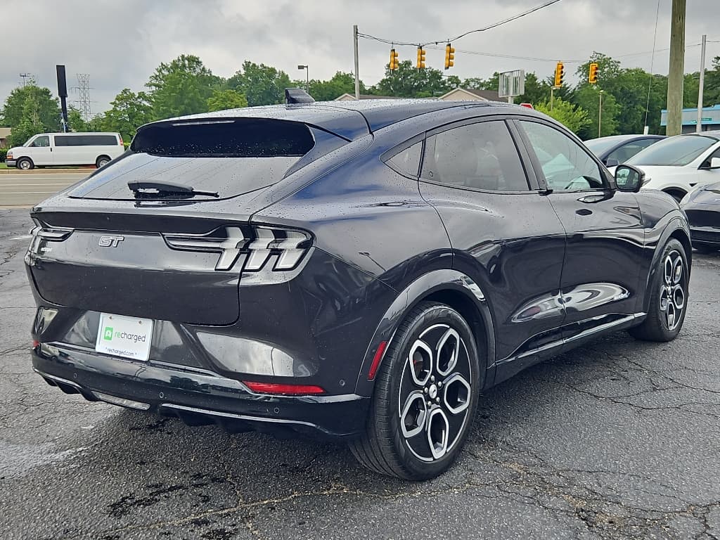 2022 Ford Mustang Mach-E view 3