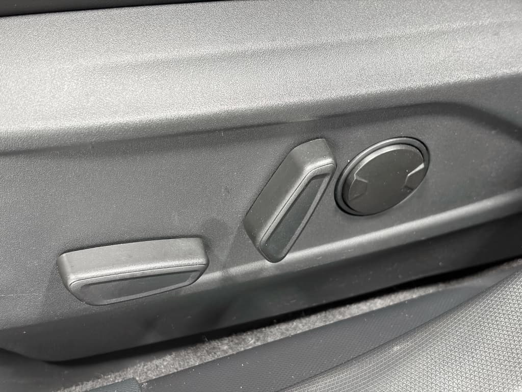 2022 Ford Mustang Mach-E view 6