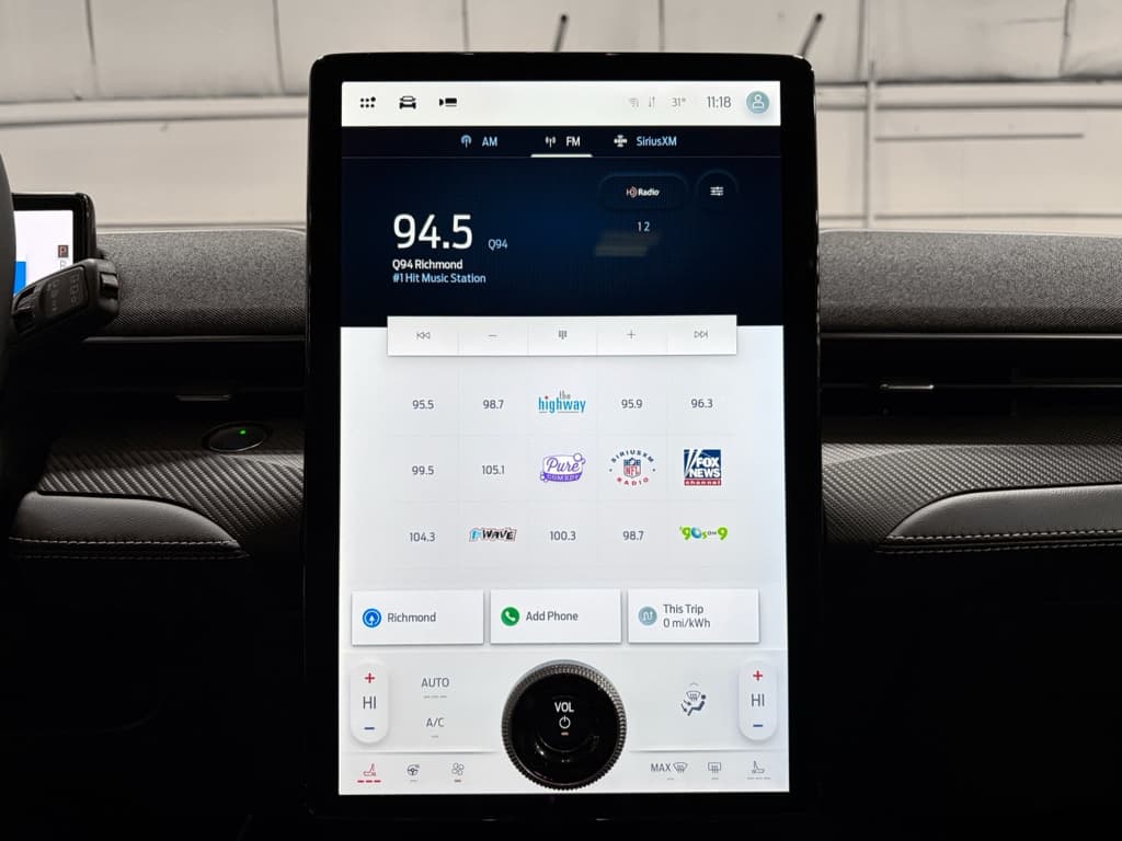 2022 Ford Mustang Mach-E view 10