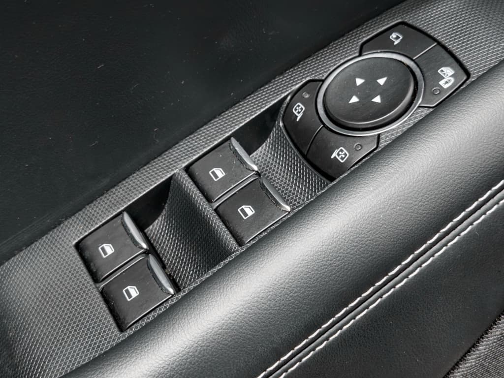 2021 Ford Mustang Mach-E view 7