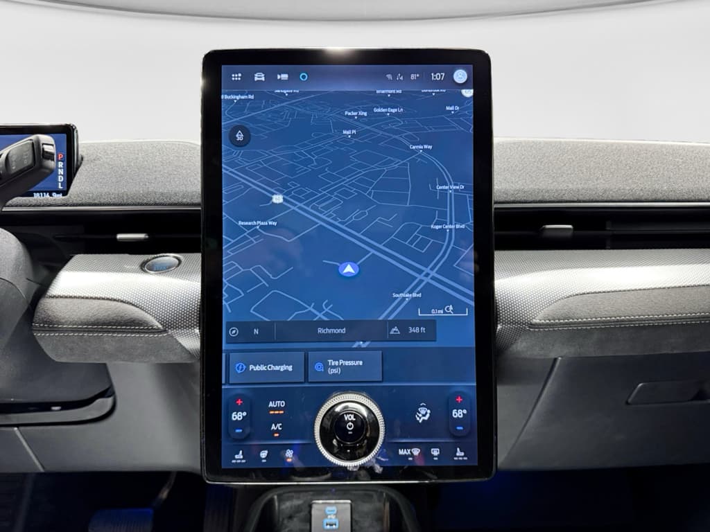 2024 Ford Mustang Mach-E view 10