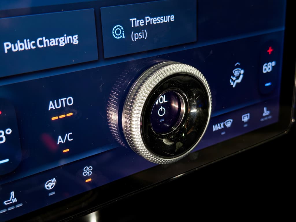 2024 Ford Mustang Mach-E view 15