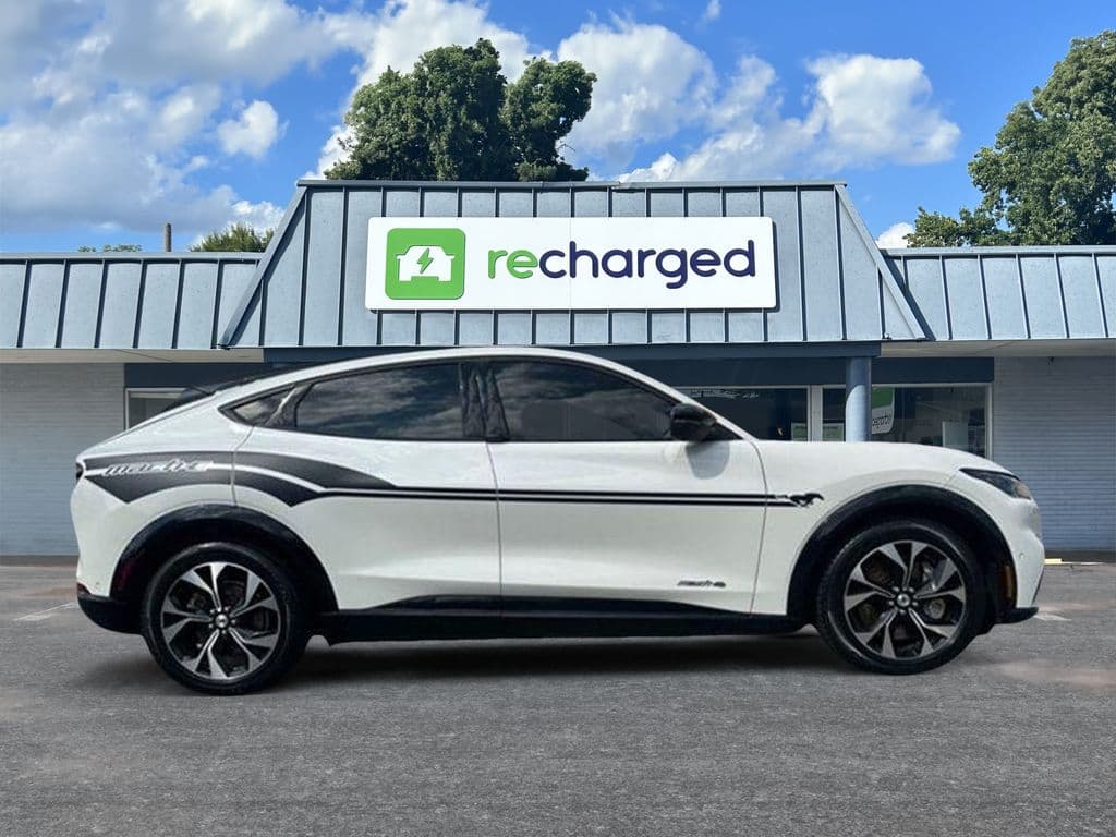 2021 Ford Mustang Mach-E view 9