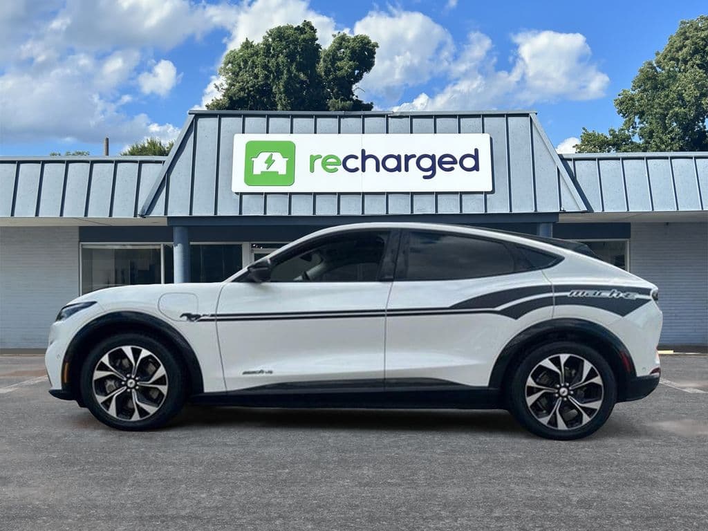 2021 Ford Mustang Mach-E view 3