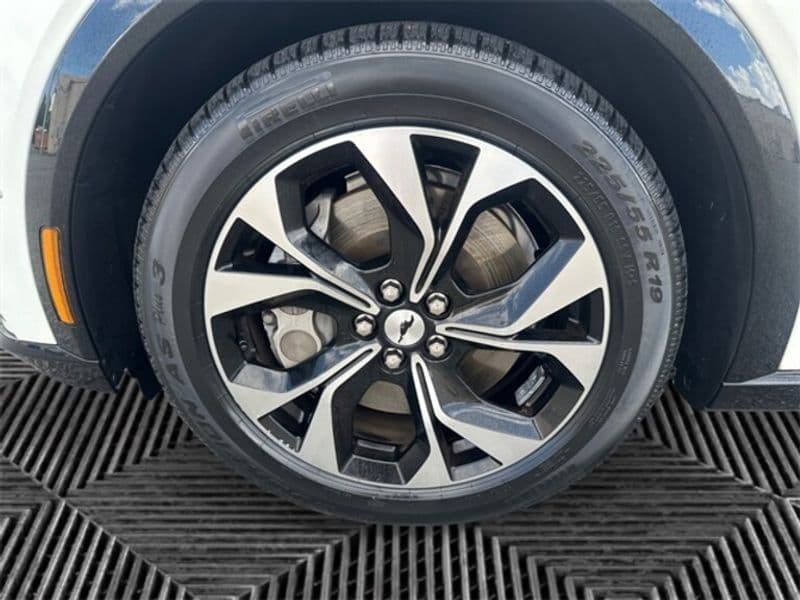 2021 Ford Mustang Mach-E view 6