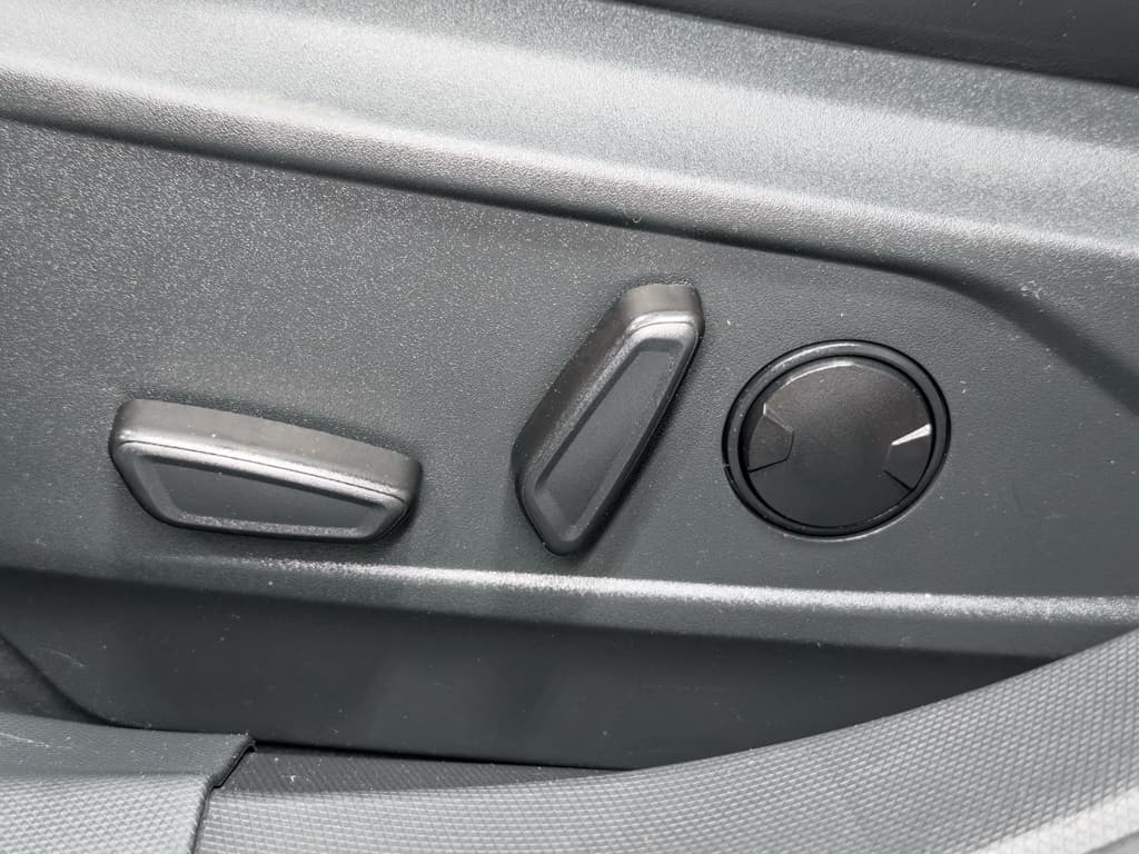 2021 Ford Mustang Mach-E view 7