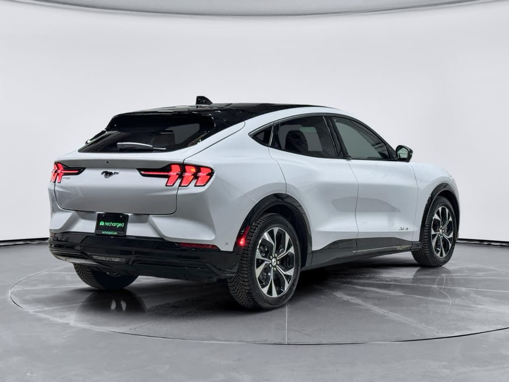 2021 Ford Mustang Mach-E view 3