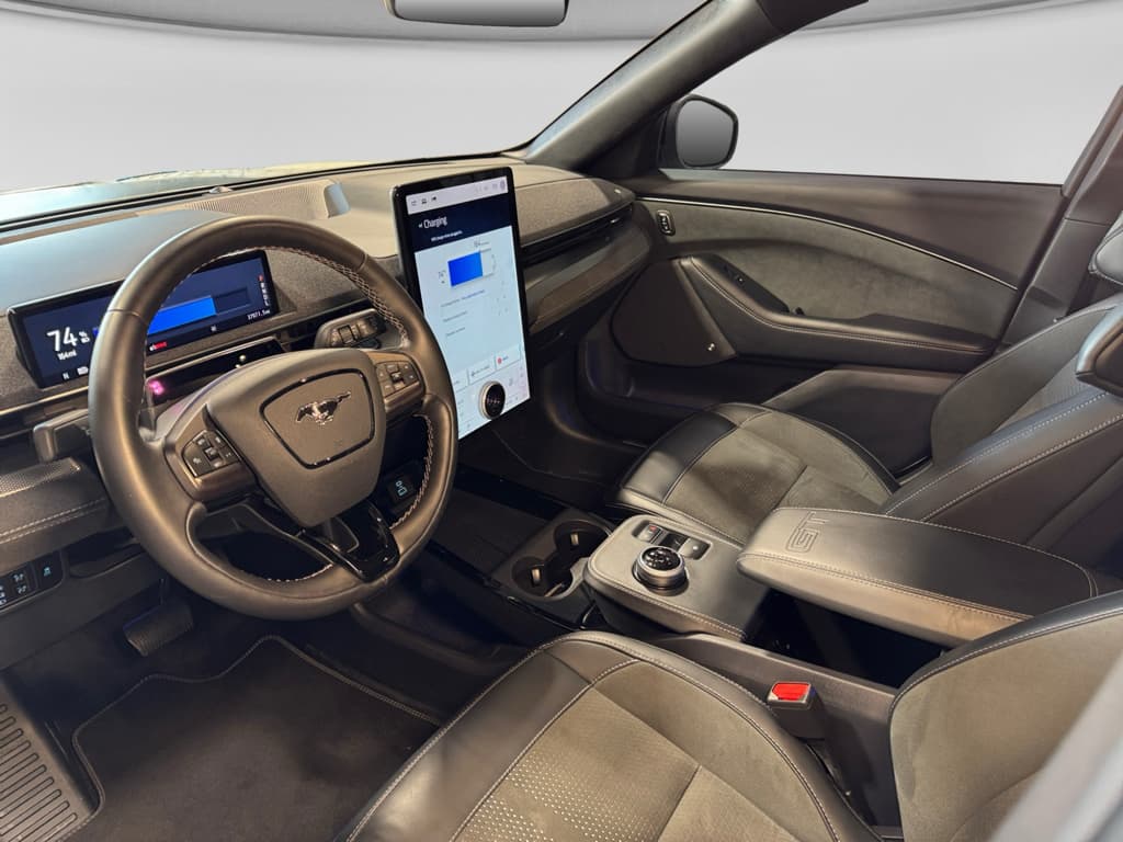 2023 Ford Mustang Mach-E view 19